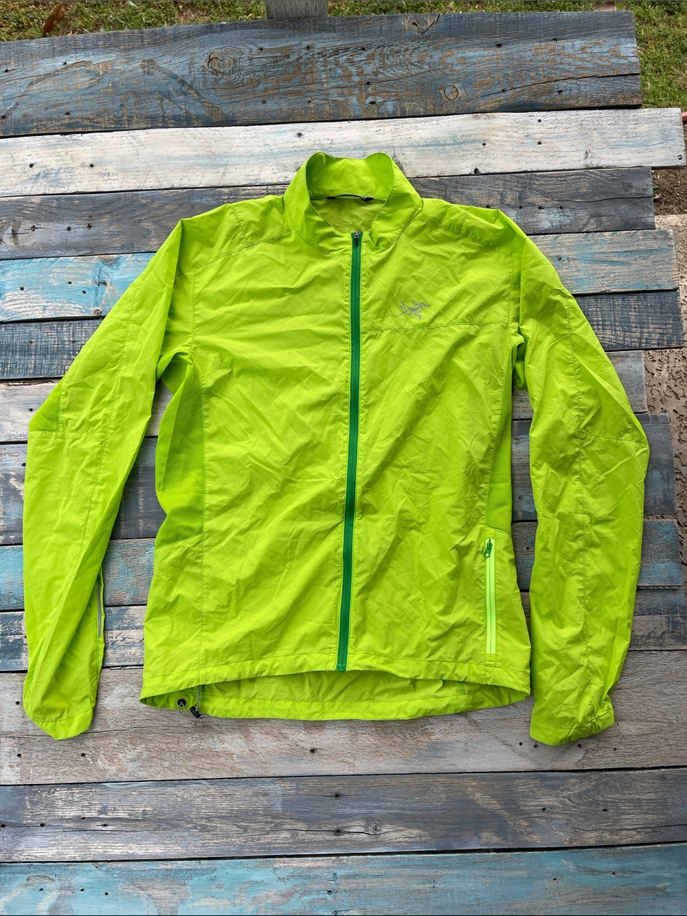 Arcteryx Insendo Jacket Mens Medium Lime Green Lightweight Windbreaker Jacket